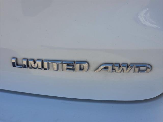 Certified Used 2017 BLIZZARD PEARL Toyota  image 29