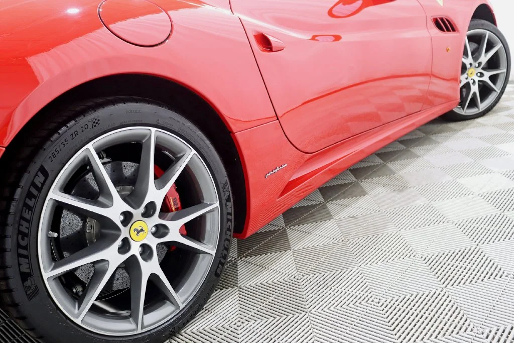 Used 2012 Red Ferrari Base image 12