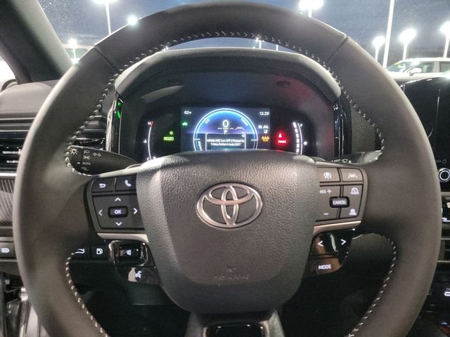 Used 2025  Toyota SE image 17