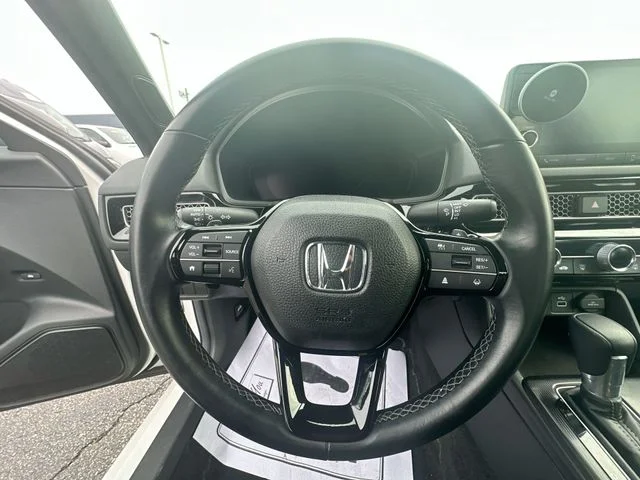 Used 2024  Honda Sport image 16