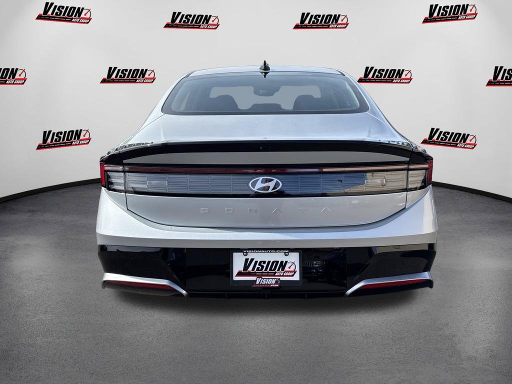 New 2026 Silver Hyundai SEL Sport image 4
