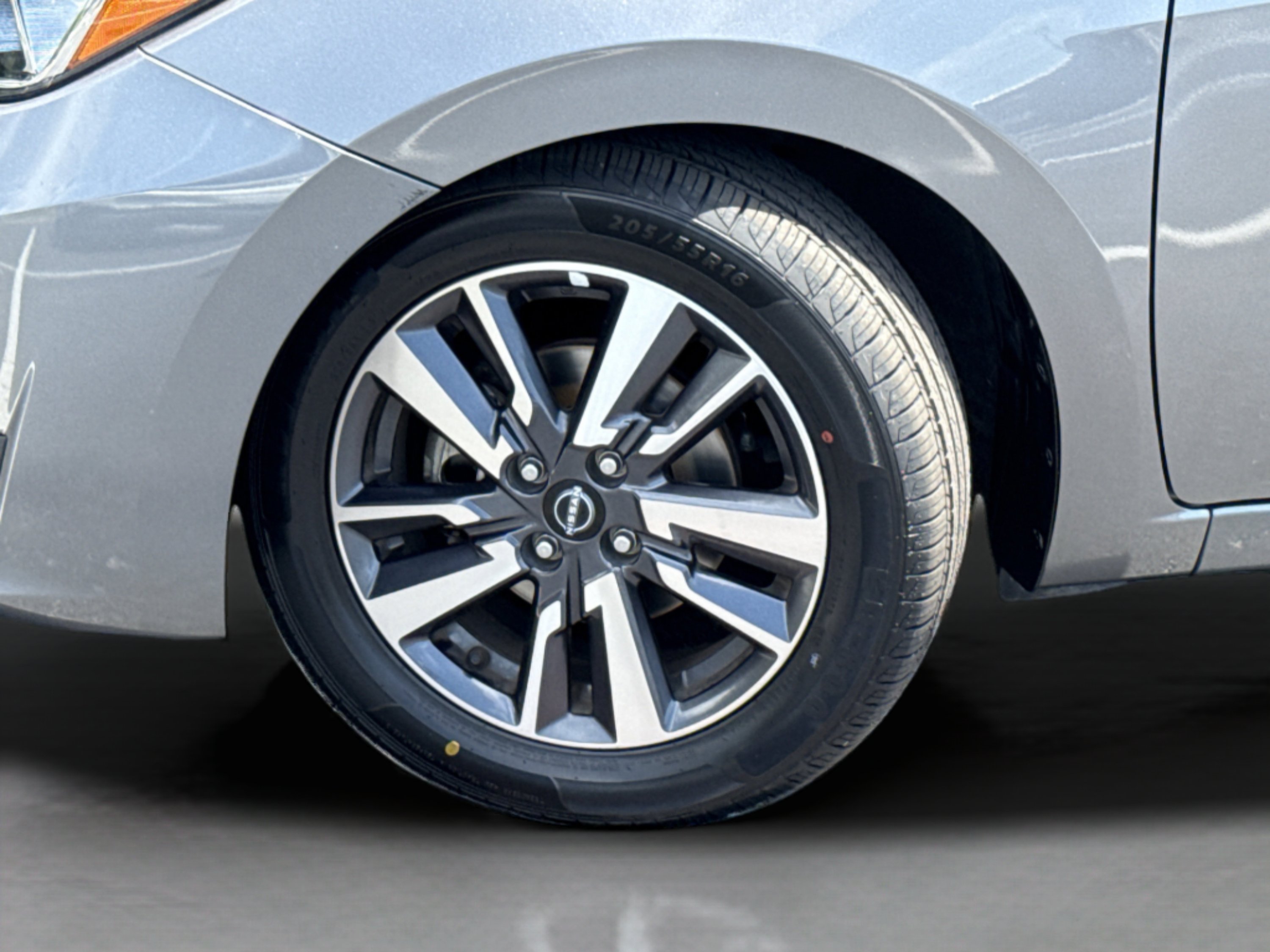 Used 2023 Gun Metallic Nissan SV image 39