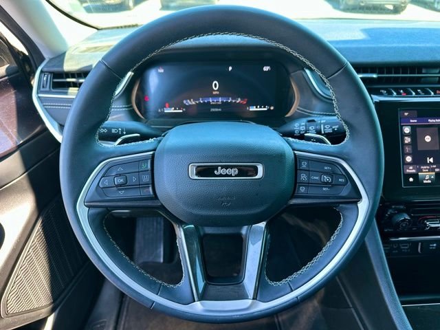 Used 2023 Black Jeep Laredo image 28