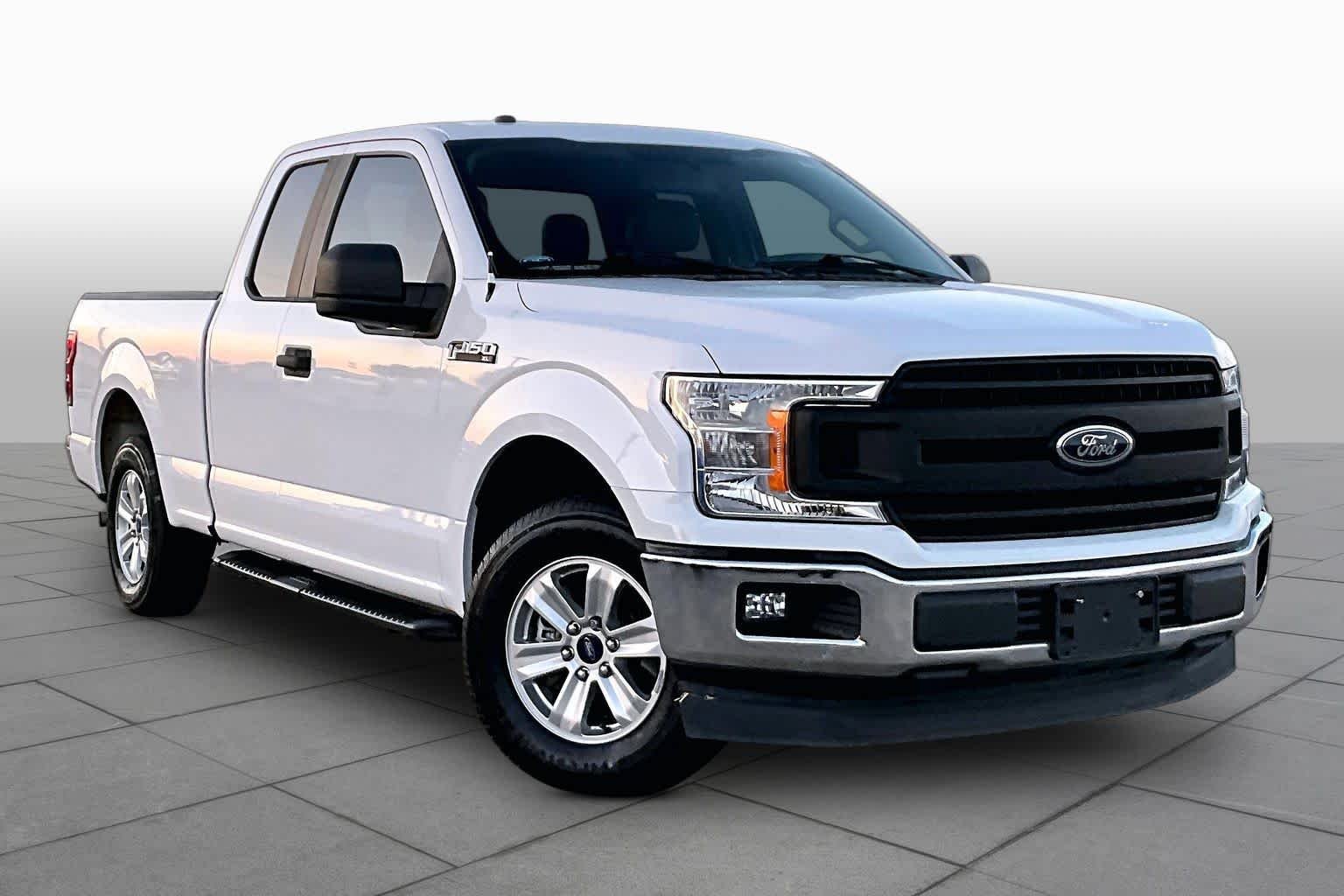 Used 2018 Oxford White Ford XL image 3