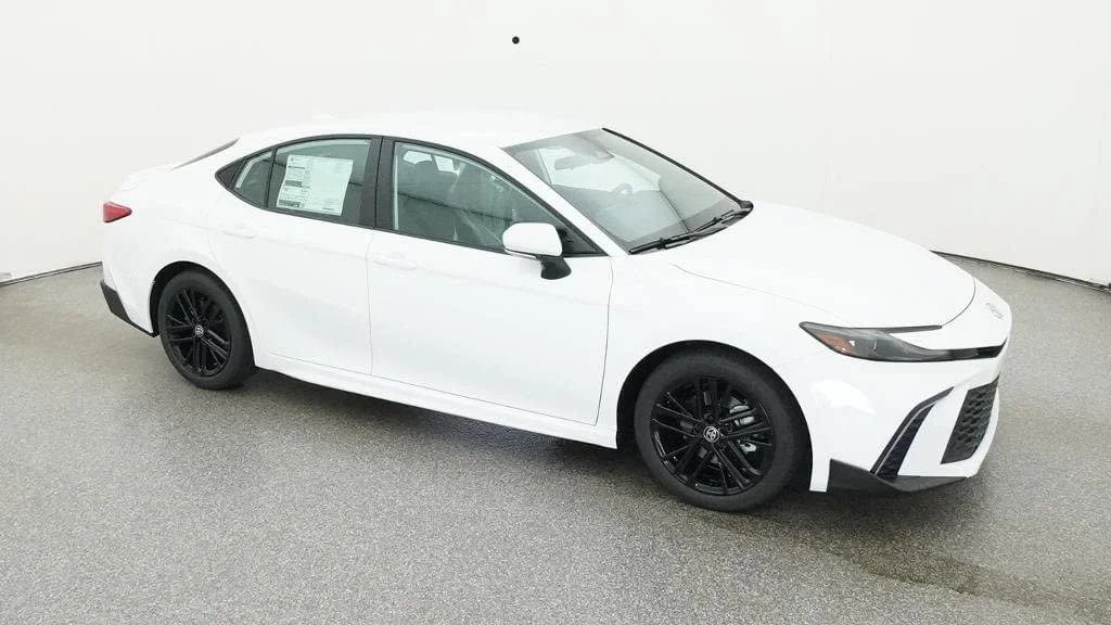 Used 2026 Ice Cap Toyota SE image 12