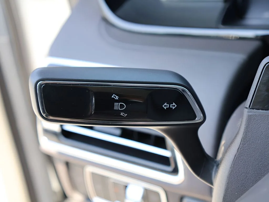 Used 2024 White Metallic Lincoln Black Label image 36