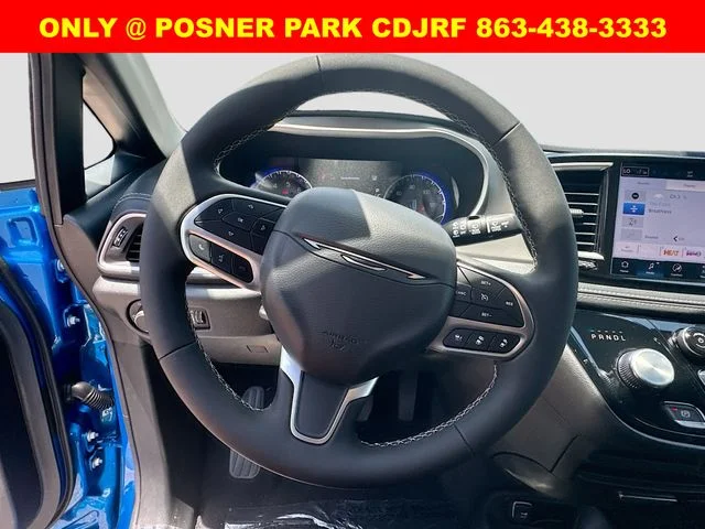 New 2027 Hydro Blue Pearl-Coat Exterior Paint Chrysler  image 11