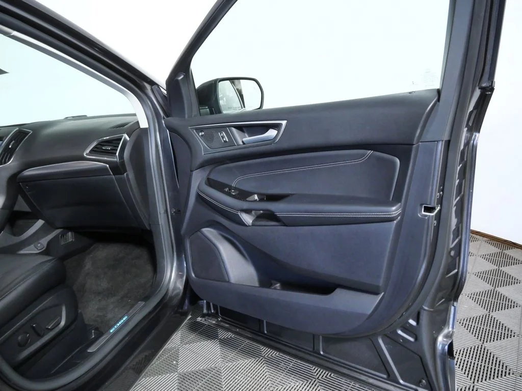 Used 2020 Gray Ford Titanium image 10