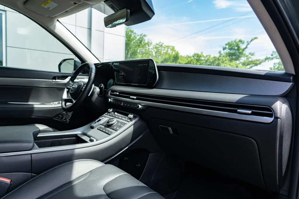 Used 2023 Gray Hyundai SEL image 29