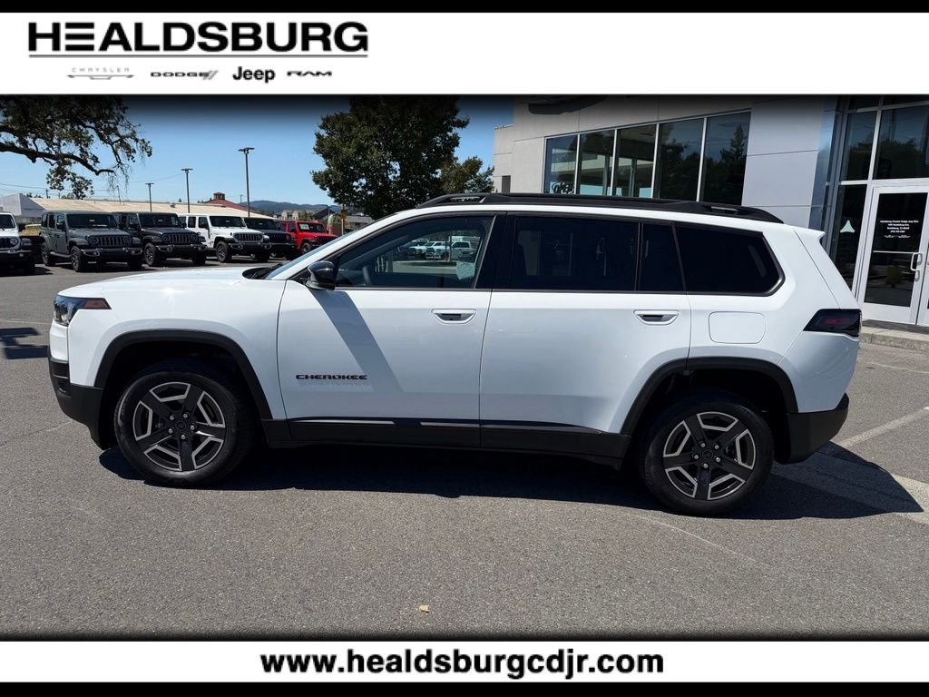 New 2026 Bright White Clear-Coat Exterior Paint Jeep Limited image 2