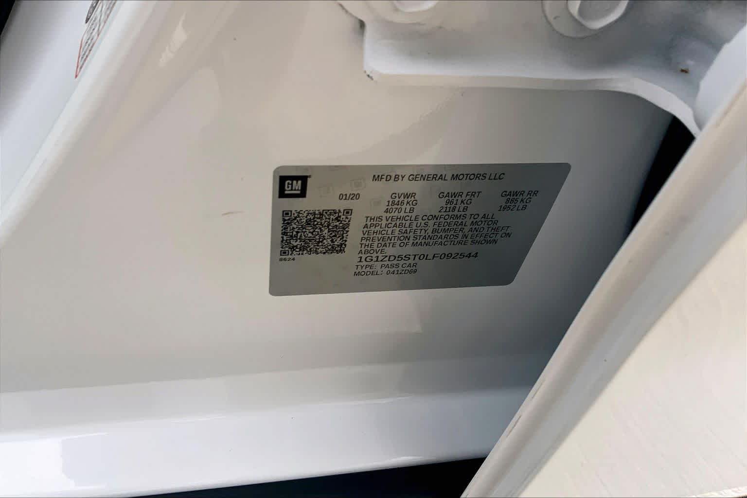 Used 2020 Summit White Chevrolet LT image 31