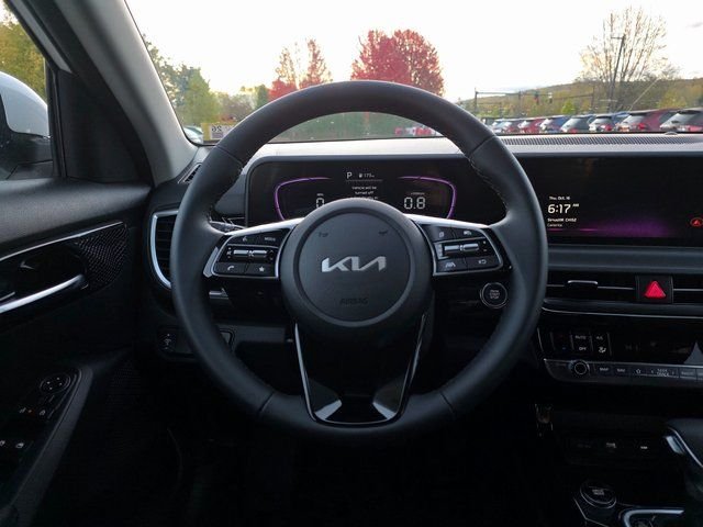 New 2026 White Kia S image 23
