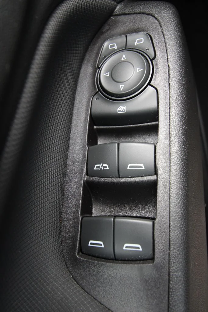 Used 2022  Chevrolet RS image 23