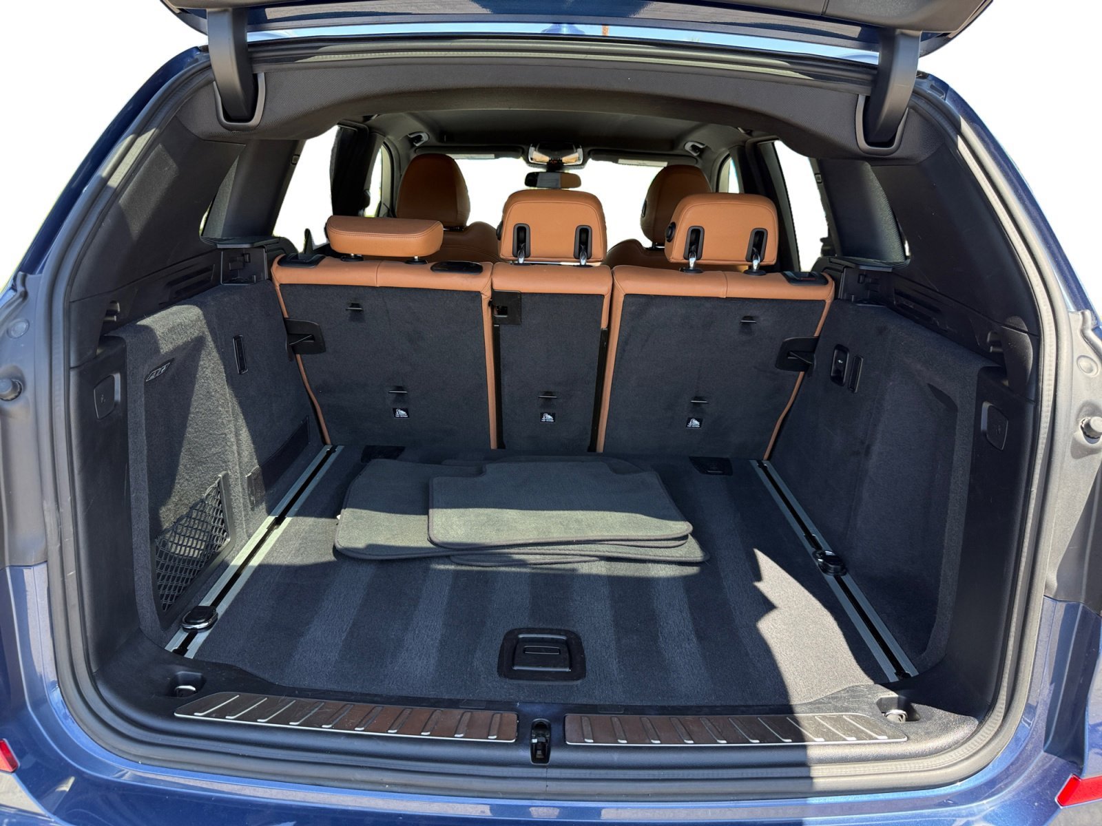 Used 2019 Phytonic Blue Metallic BMW xDrive30i image 17