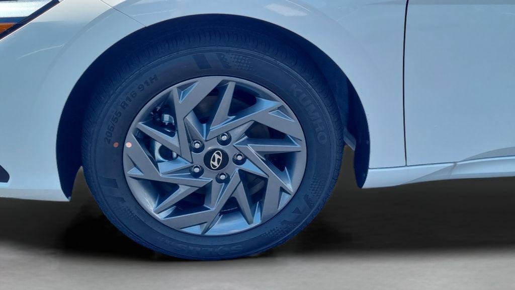 New 2026 White Hyundai Blue image 26