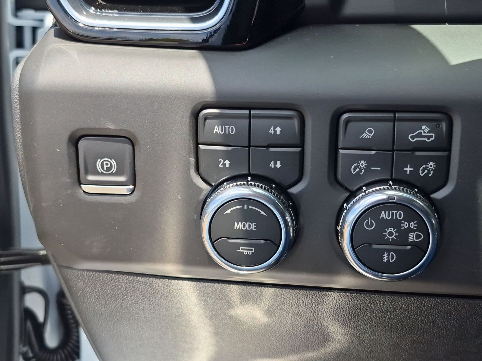 New 2026 Glacier White Tricoat GMC Denali image 18