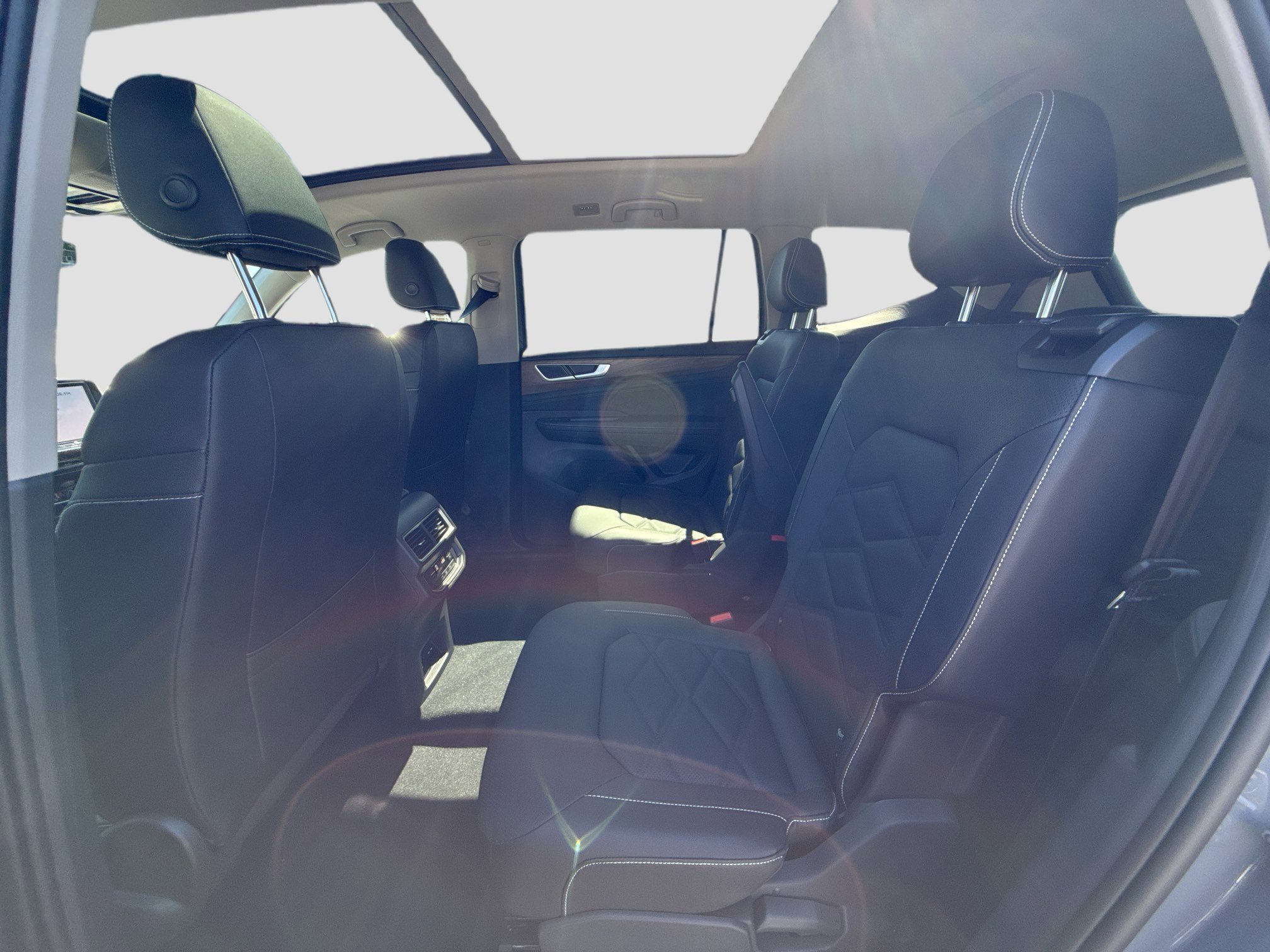 2026 Volkswagen Atlas SE w/Tech - Photo 21
