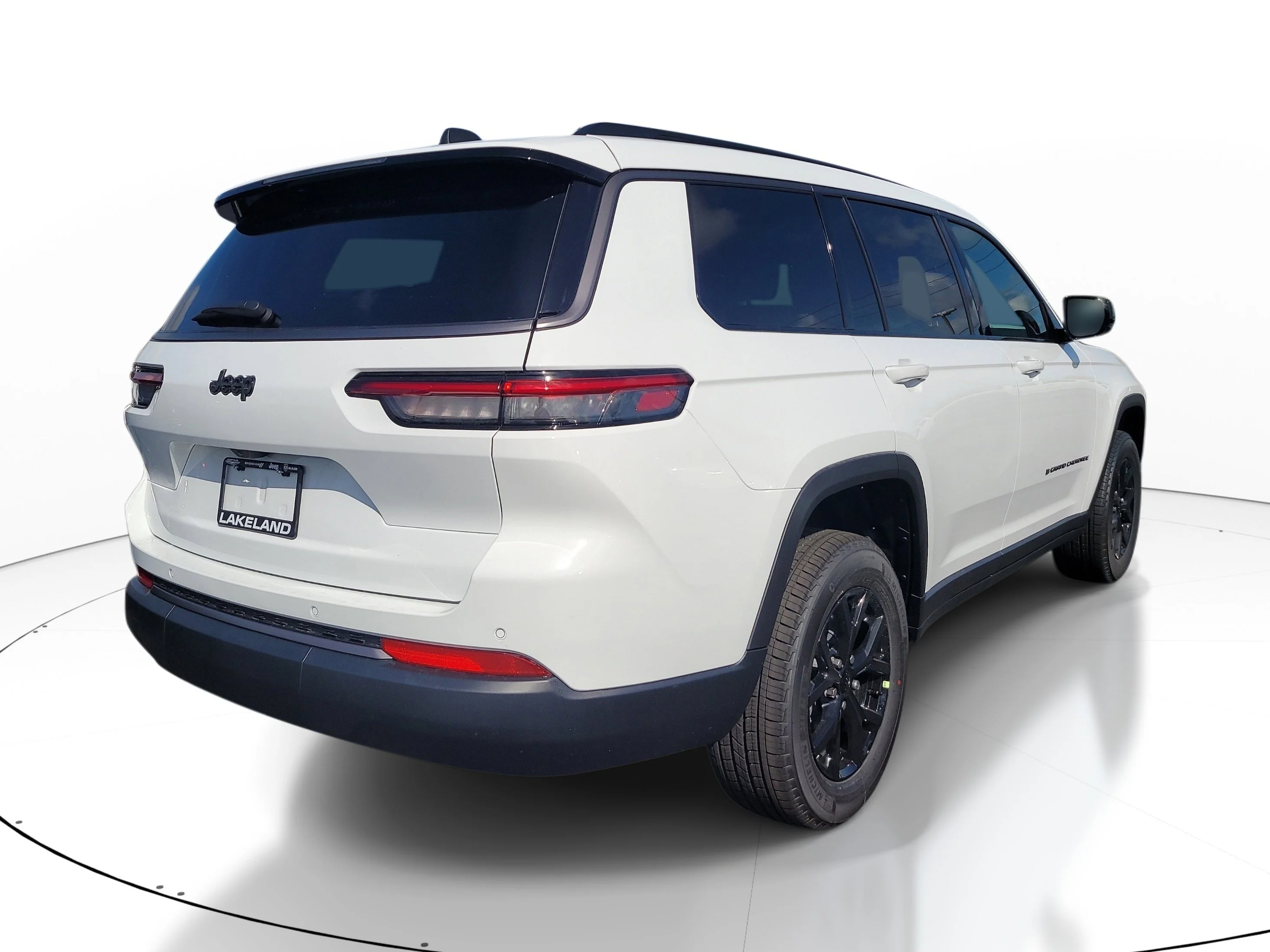 New 2026 Bright White Clearcoat Jeep Laredo Altitude image 6