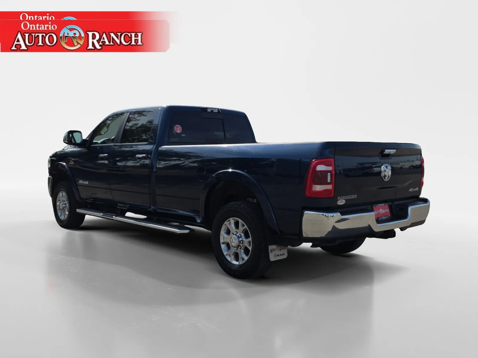 Used 2022 Patriot Blue Pearlcoat Ram Laramie image 3