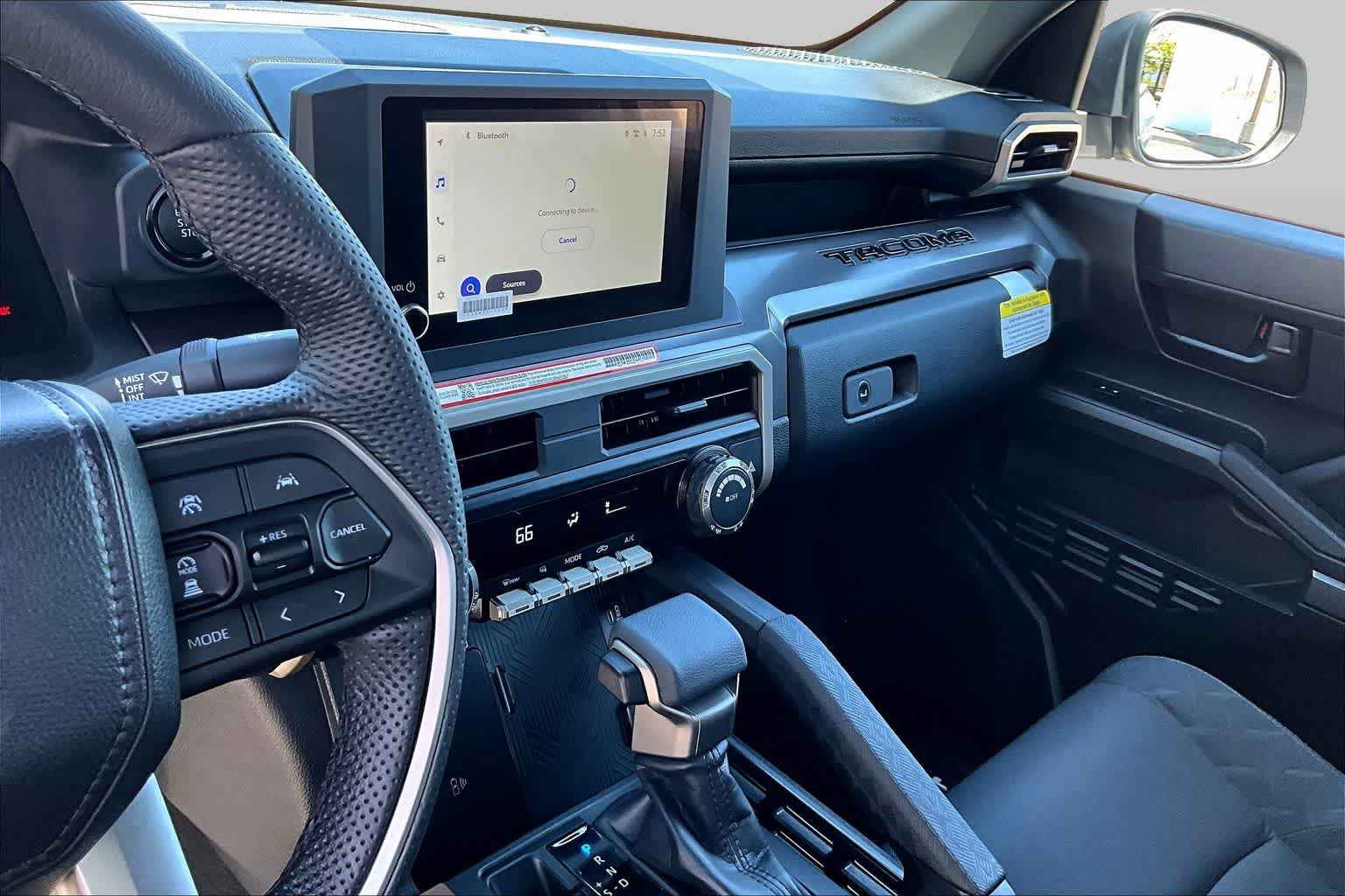 2026 Toyota Tacoma SR5 - Photo 7