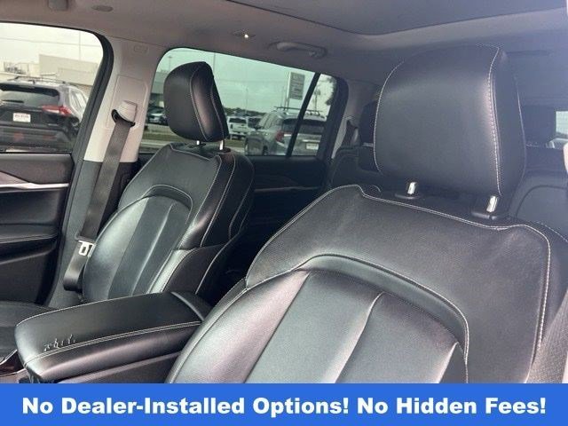 Used 2021 Diamond Black Crystal Pearlcoat Jeep Limited image 5