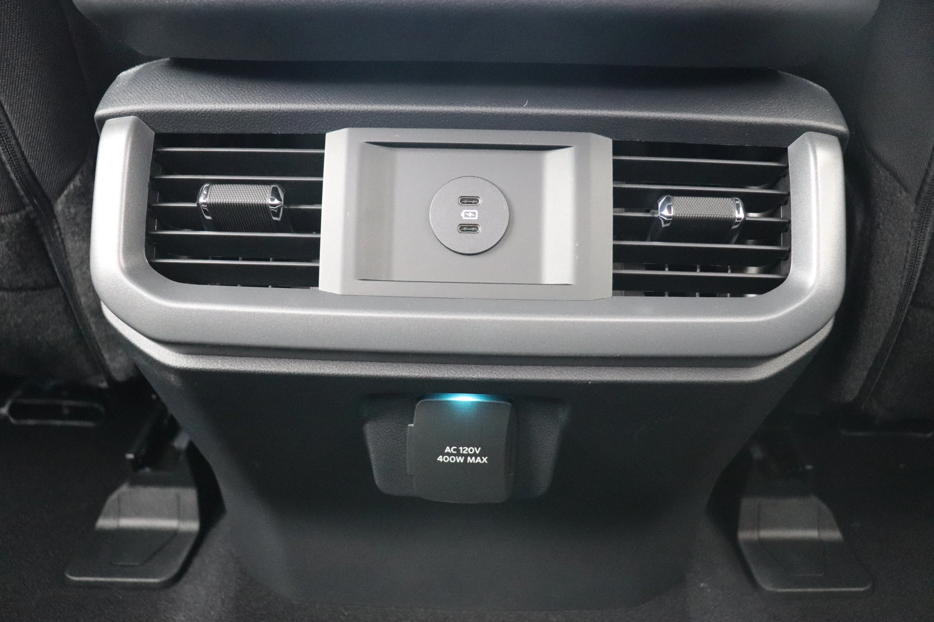 New 2026 OXFORD WHITE Ford XLT image 18