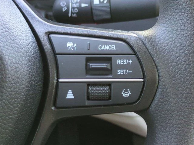 New 2026 Platinum White Pearl Honda LX image 22