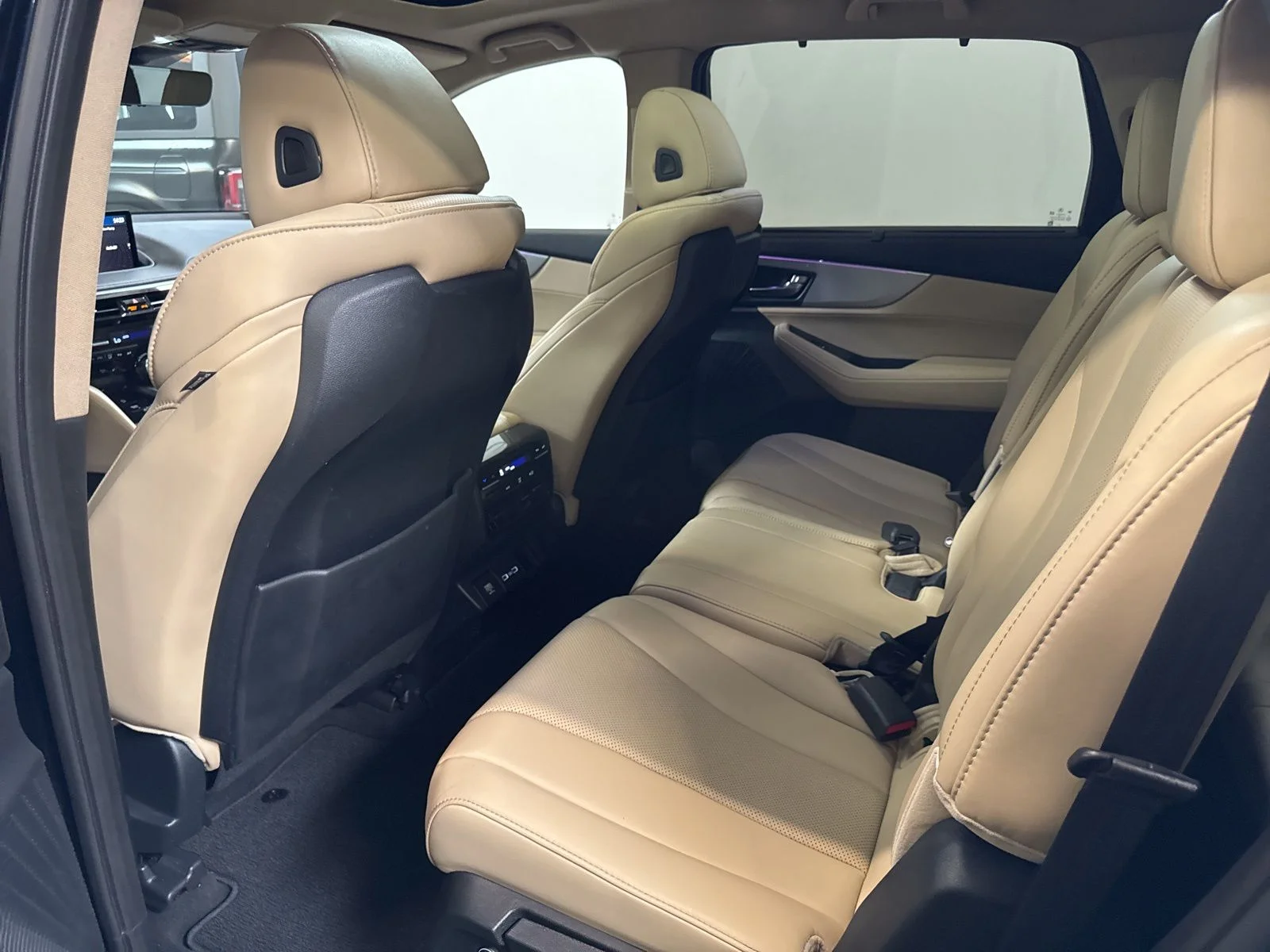 Used 2023 Black Acura Technology image 10