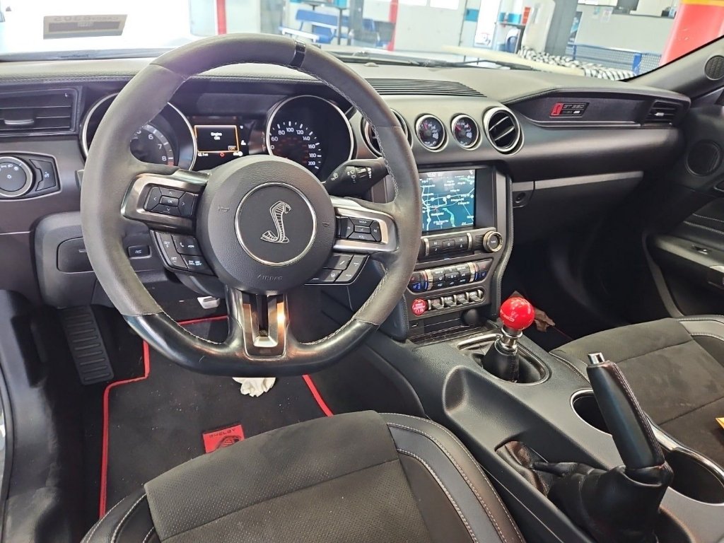Used 2018 Grey Ford Shelby GT350 image 5