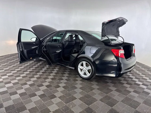 Used 2014 Black Toyota SE image 22