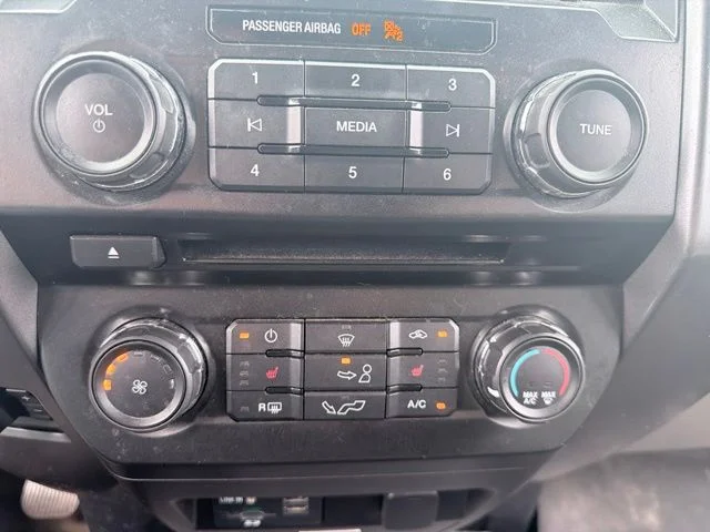 Used 2015 Blue Ford XLT image 25