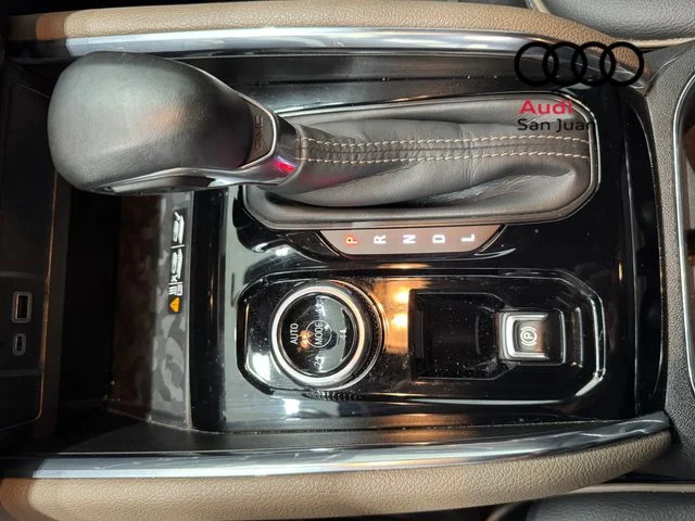 Used 2023 Silver GMC Denali image 20