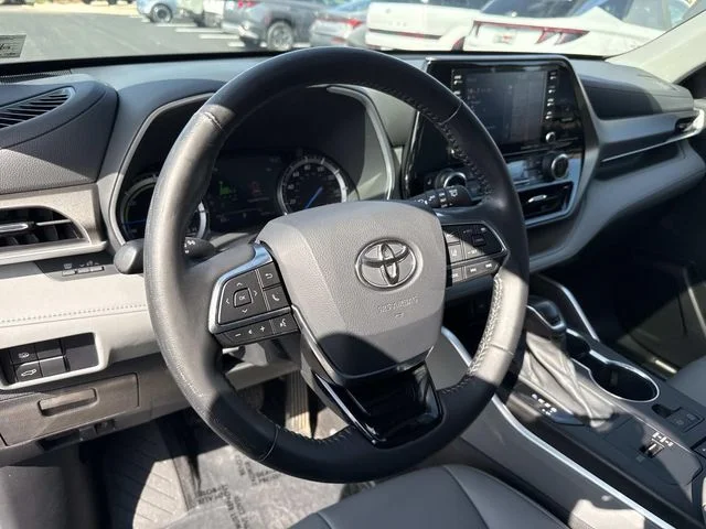 Used 2021 Gray Toyota XLE image 2