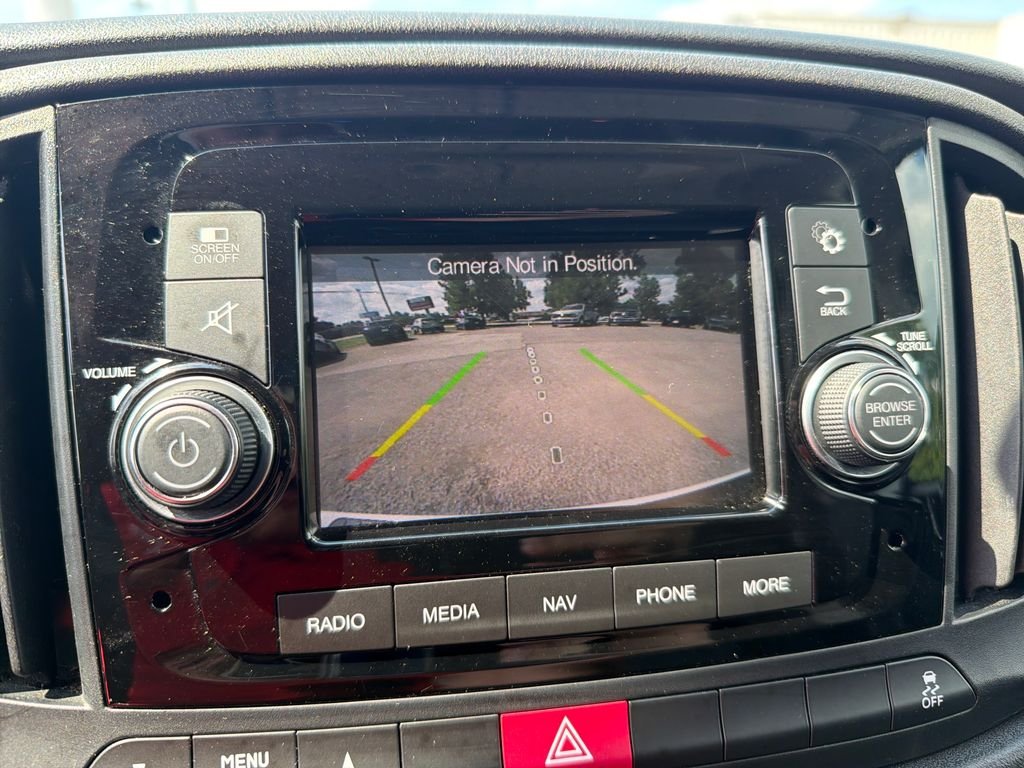 Used 2022 White Ram Base image 15
