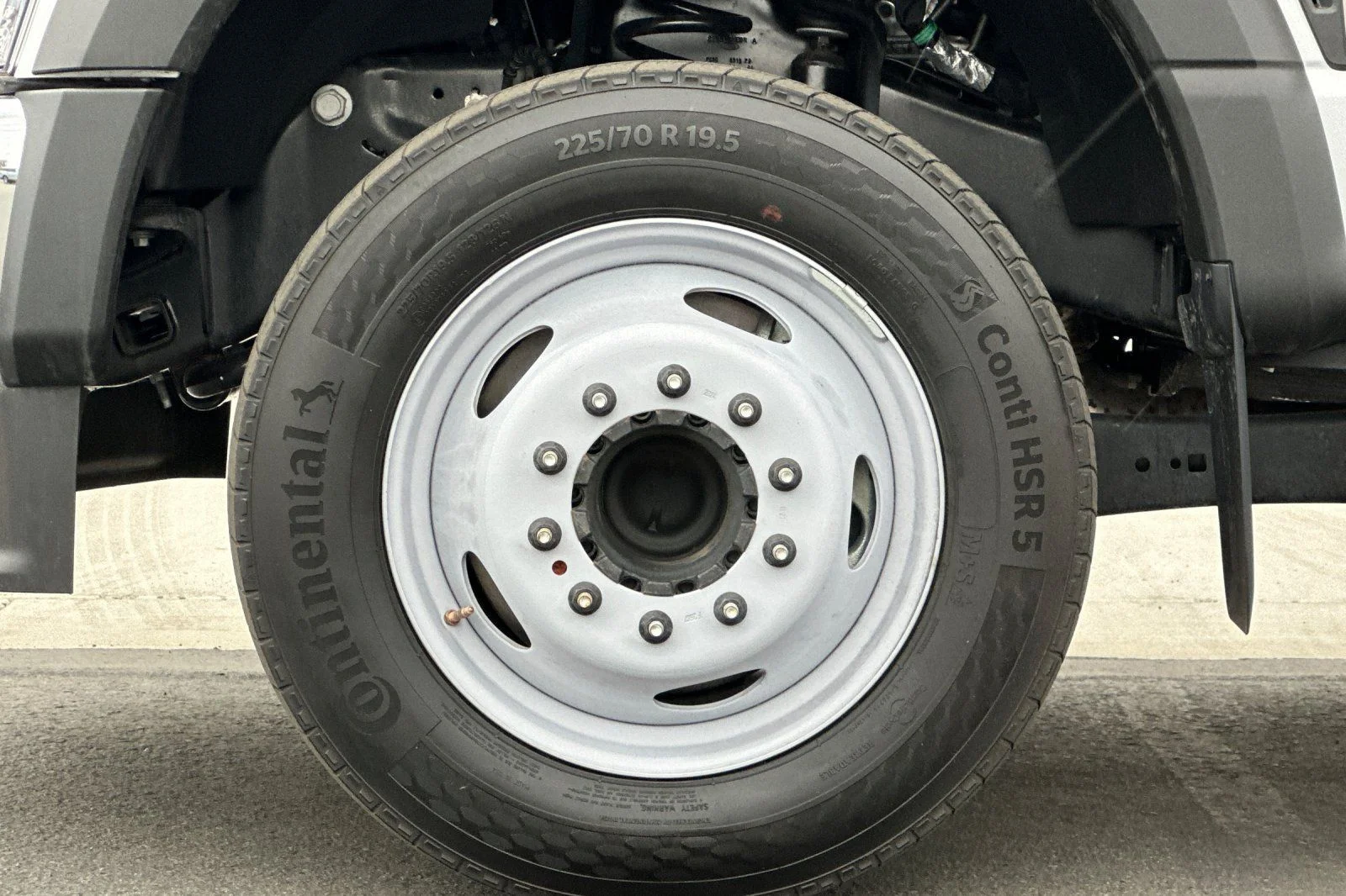 2024 Ford F-450 Super Duty Chassis Cab XL - Photo 21