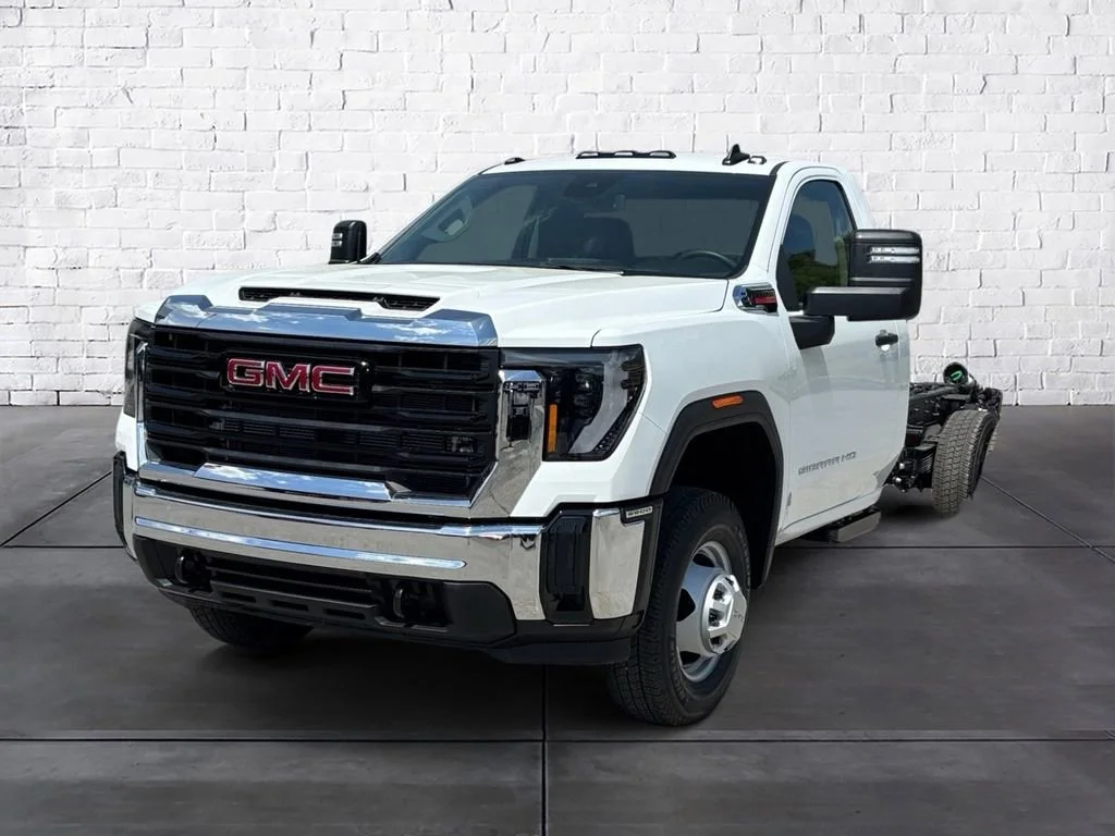 New 2026 Summit White GMC Pro image 2