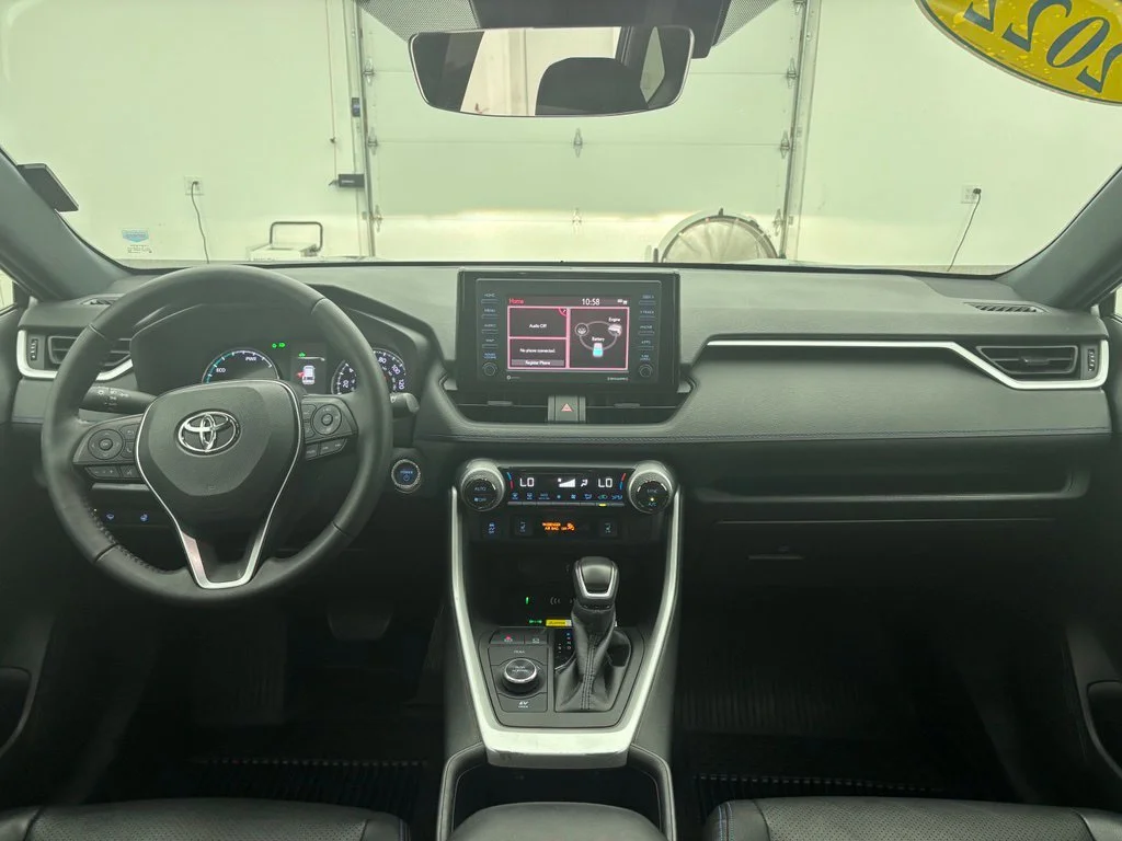 Used 2022 Silver Toyota SE image 4