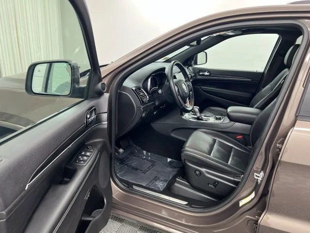 Used 2021 Brown Jeep Limited image 12