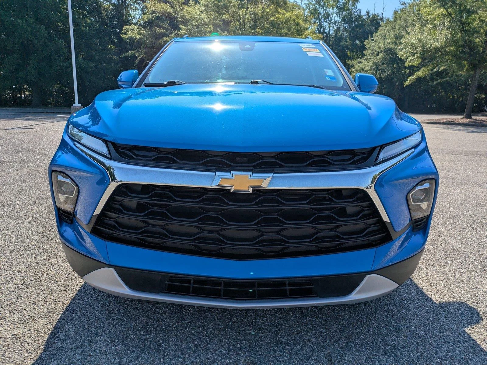 Used 2025 Riptide Blue Metallic Chevrolet LT image 9