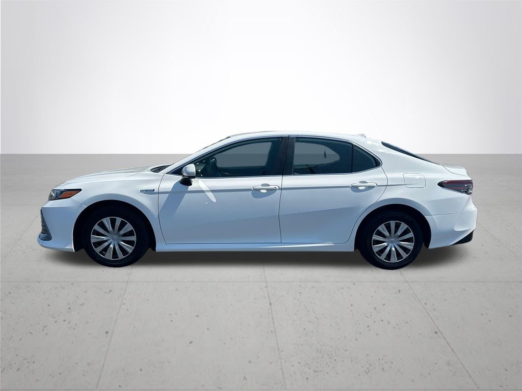 Used 2021 White Toyota LE image 9
