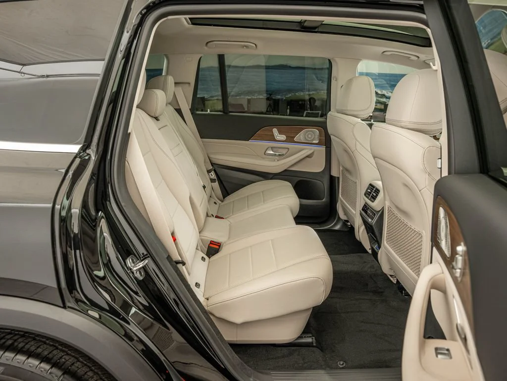 Used 2026 Black Mercedes-Benz GLS 450 image 33