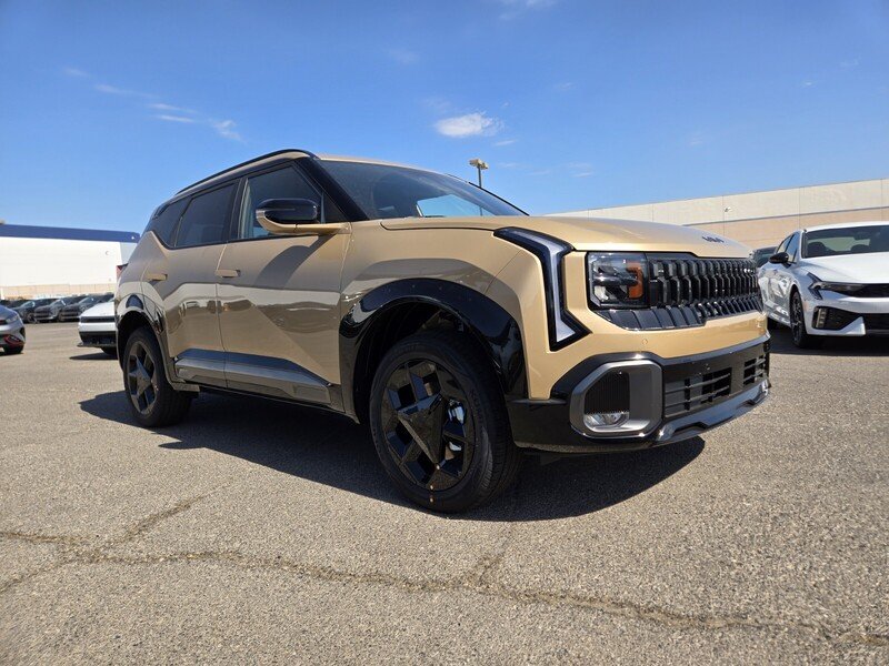 New 2027 Terrain Brown Kia X-Line S image 2