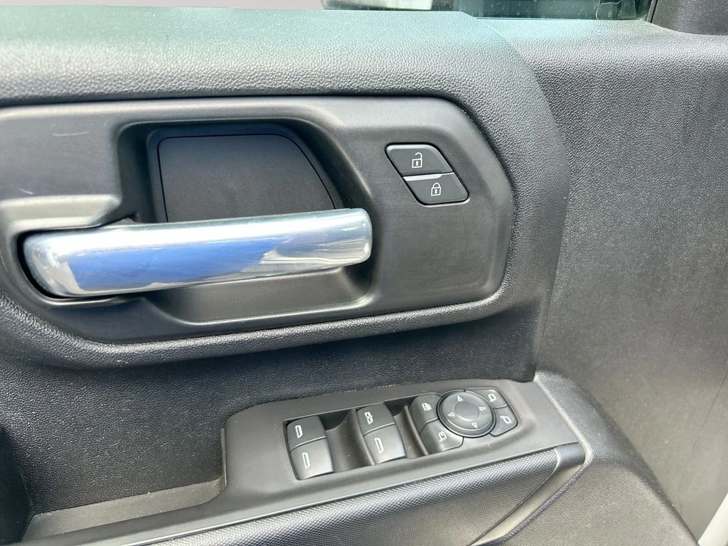 Used 2021 Silver GMC Base image 26