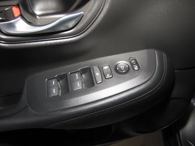 Certified Used 2025 Modern Steel Metallic Honda LX image 10