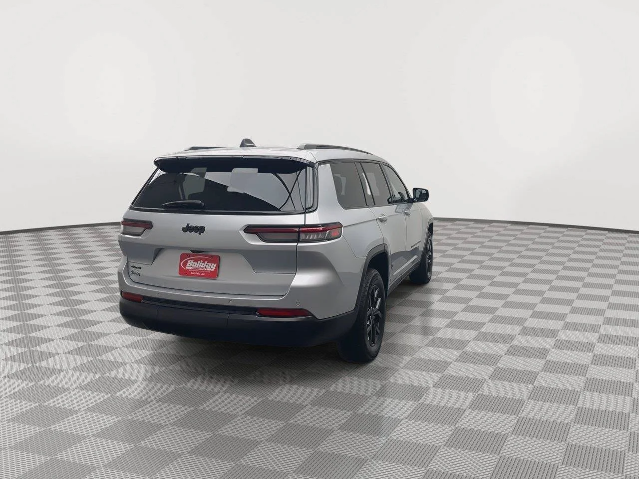 Used 2025 Silver Jeep Altitude X 4x4 image 40