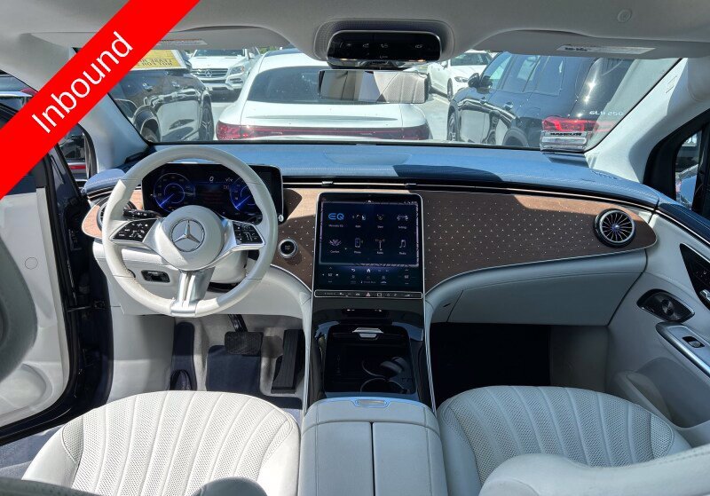 Used 2023 Blue Mercedes-Benz 500 SUV image 6