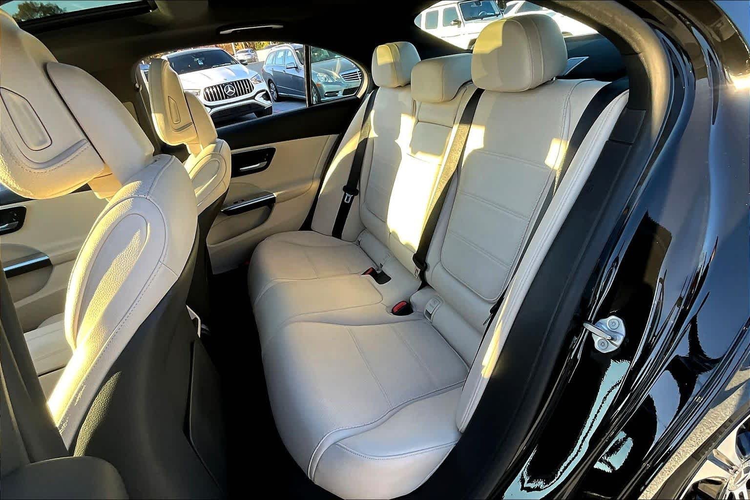 Used 2022 Obsidian Black Metallic Mercedes-Benz C 300 image 20