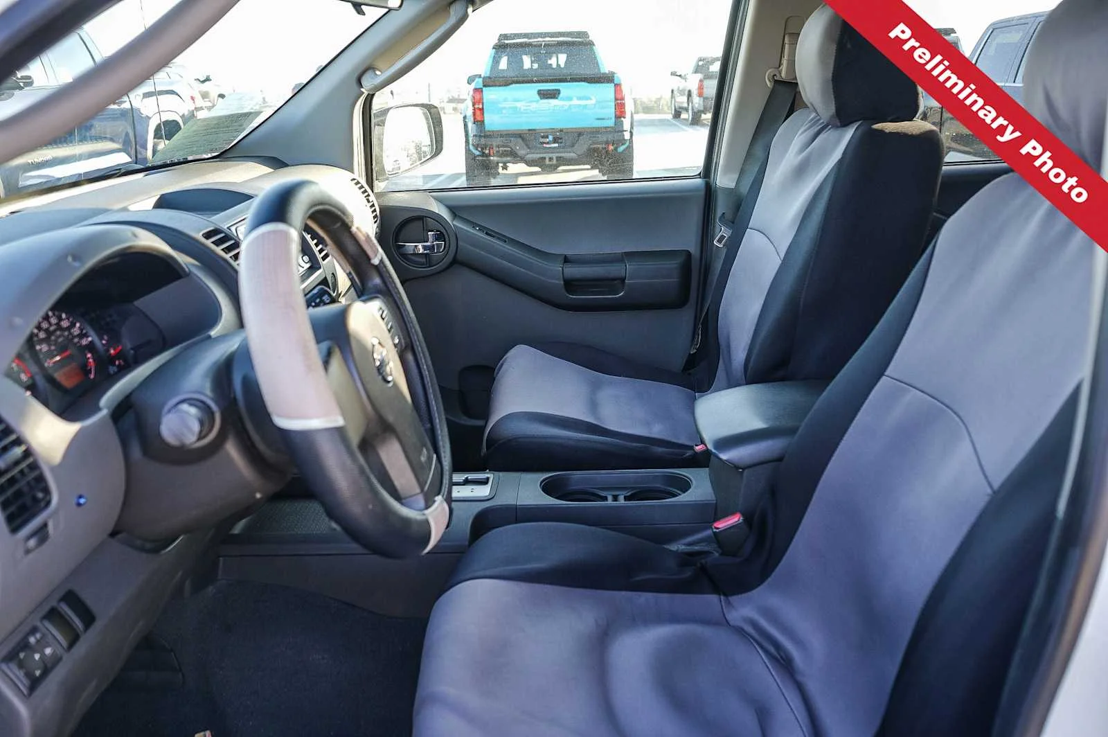 Used 2006 Avalanche Nissan S image 13
