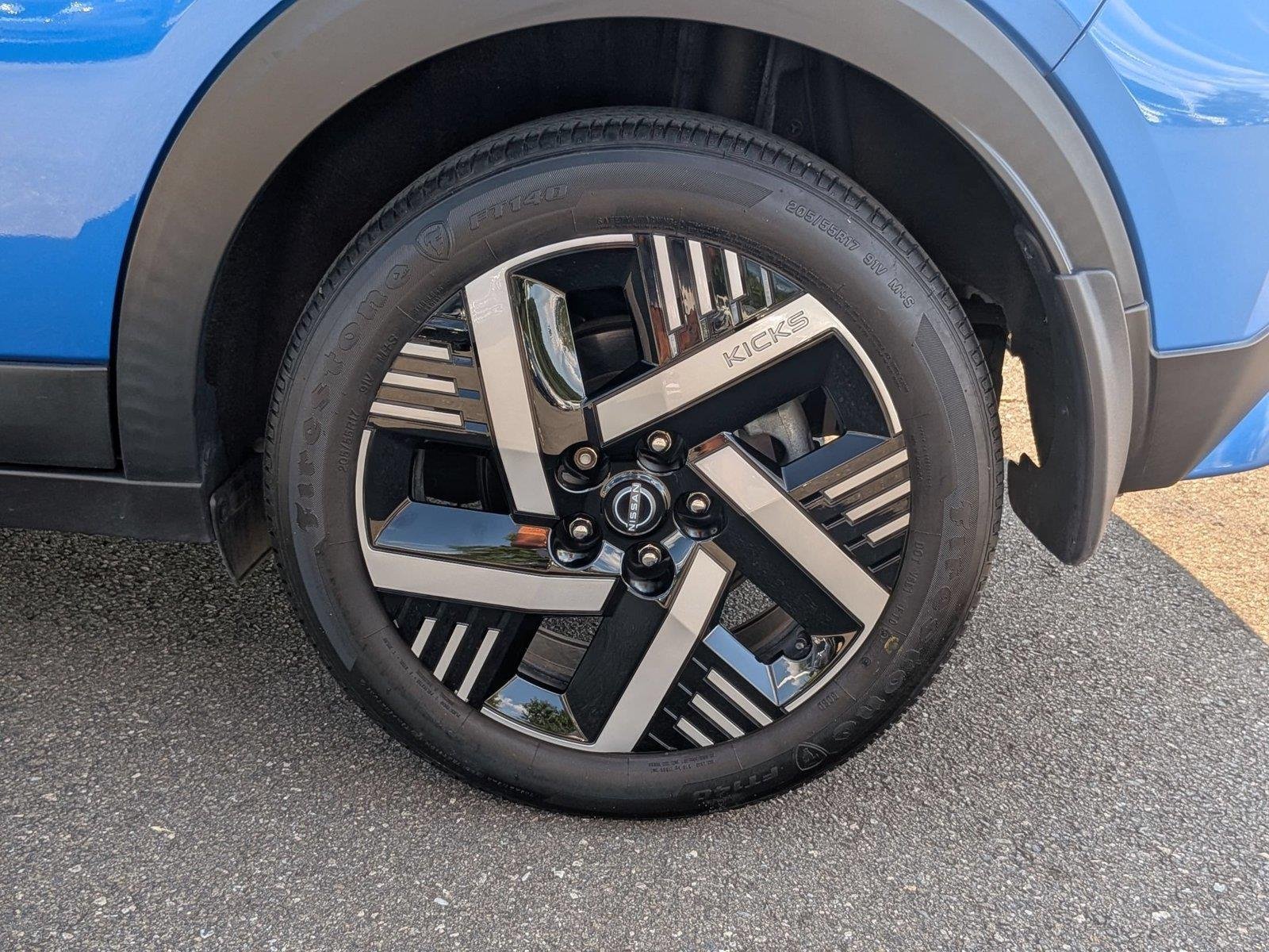 Used 2024 Electric Blue Metallic Nissan SR image 11