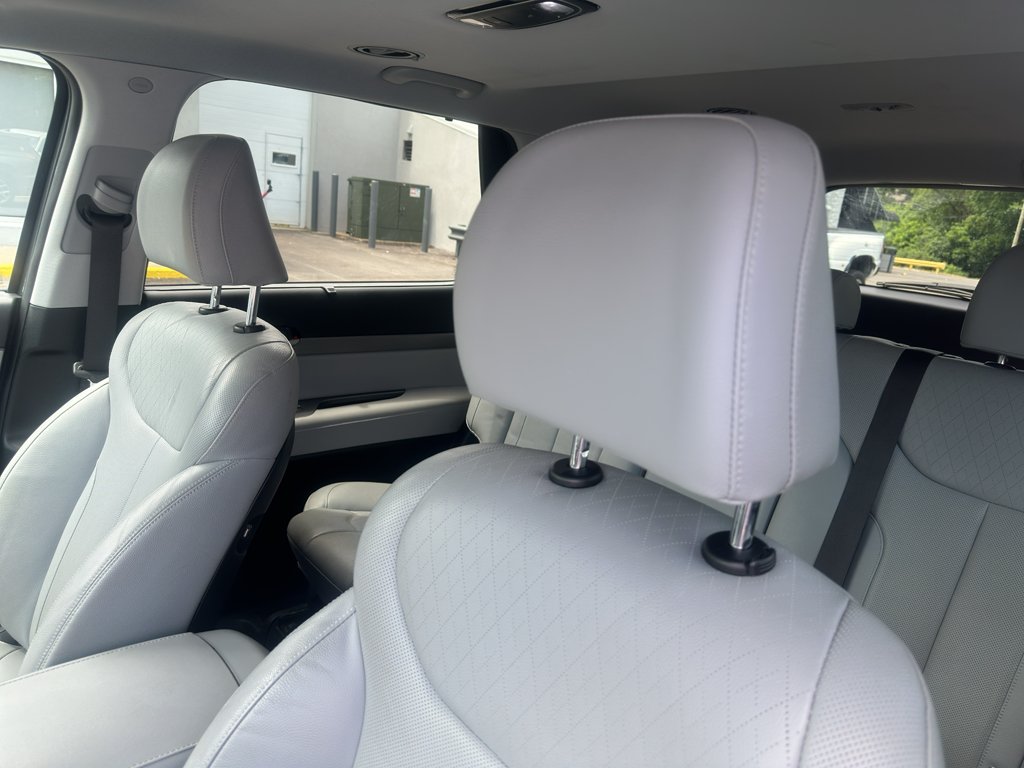 Used 2022 Rainforest Hyundai SEL image 14